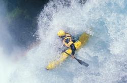 包含欧文赛点兑现，波士顿凯尔特人淘汰俄克拉荷马城雷霆晋级四强，主帅激动落泪的词条